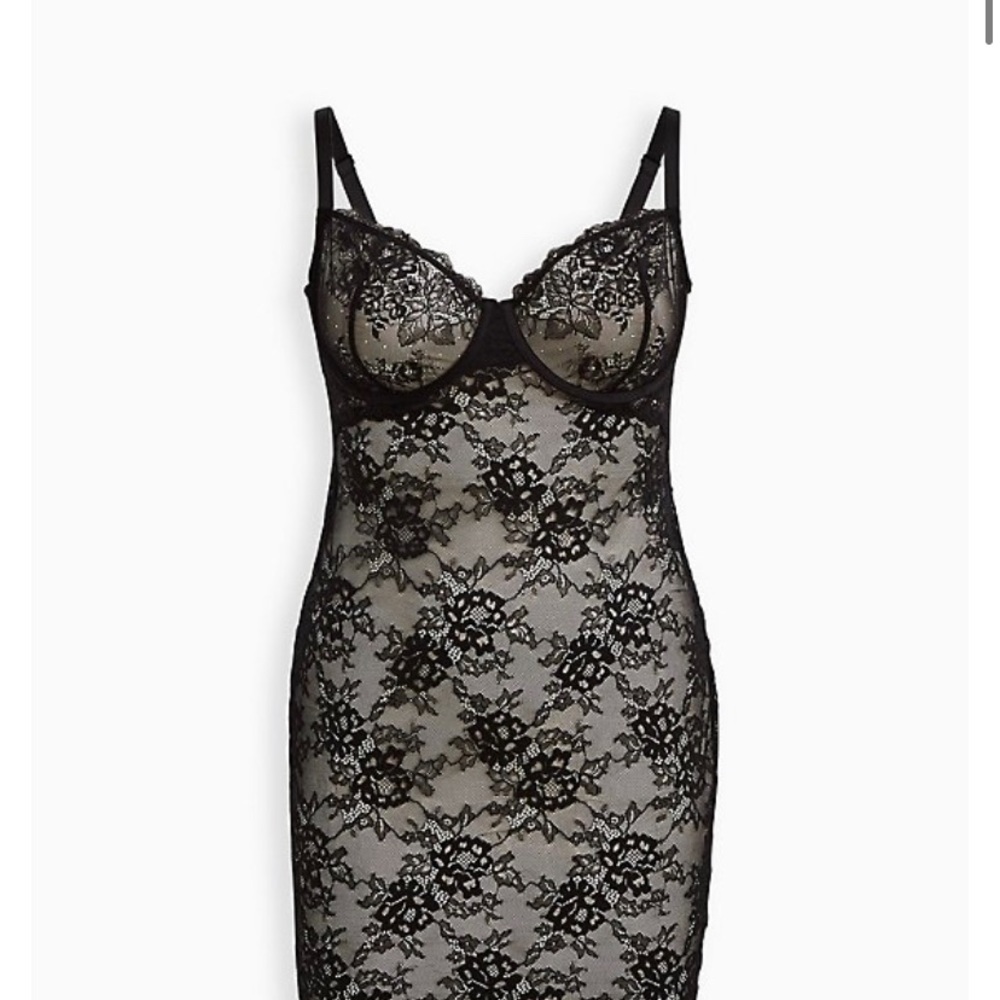 Black Lace Underwire Chemise